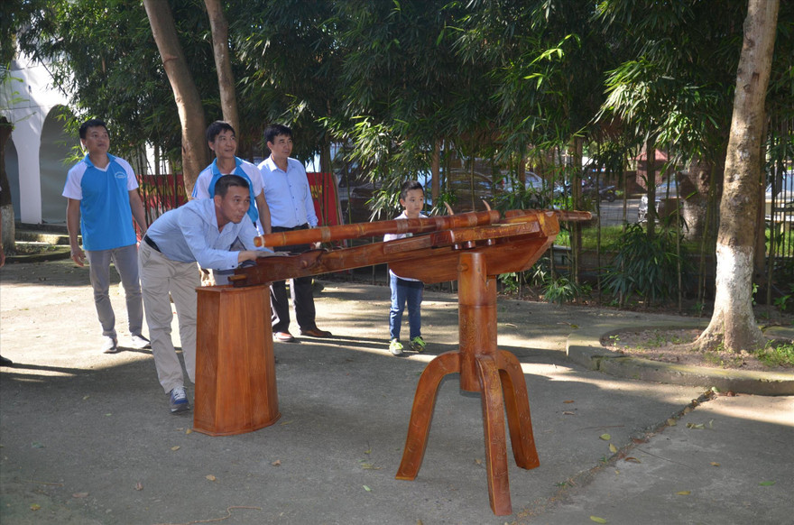 Tiếp tục nghiên cứu thử nghiệm và hoàn thiện nỏ thần An Dương Vương bắn được xa hơn 