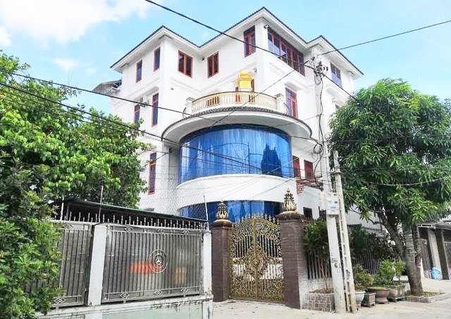 Đô Thành có nhiều căn biệt thự được thiết kế theo phong cách châu Âu sang trọng, lộng lẫy.