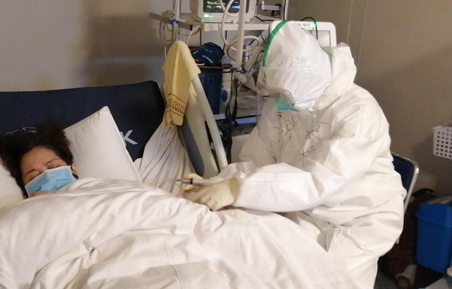 Bệnh nhân nhiễm virus corona được điều trị tại bệnh viện ở Vũ Hán, tỉnh Hồ Bắc, Trung Quốc ảnh: TTXVN