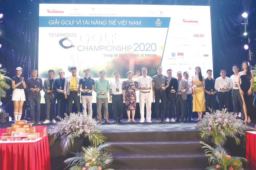 BTC vinh danh các nhà tài trợ, đồng hành cùng giải ảnh: Multimedia 