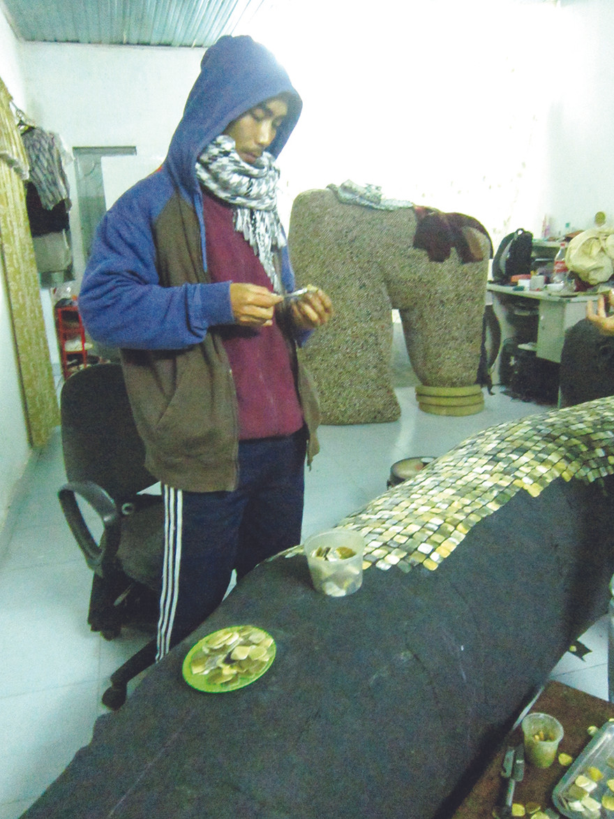 Trần Tuấn thực hiện tác phẩm “Ngón trỏ” tại Thụy Điển (2015) 