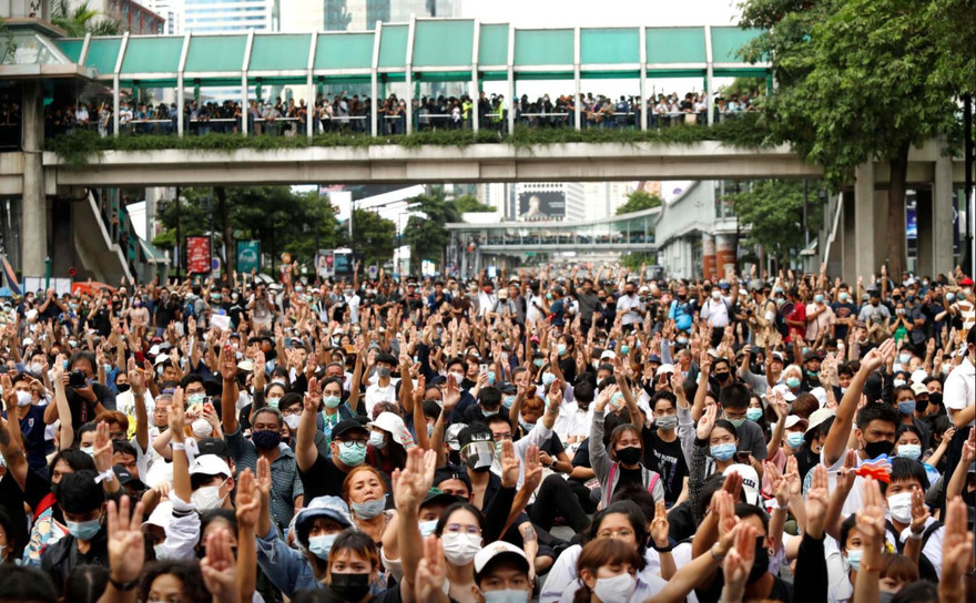 Người biểu tình tập trung ở trung tâm Bangkok ngày 15/10 