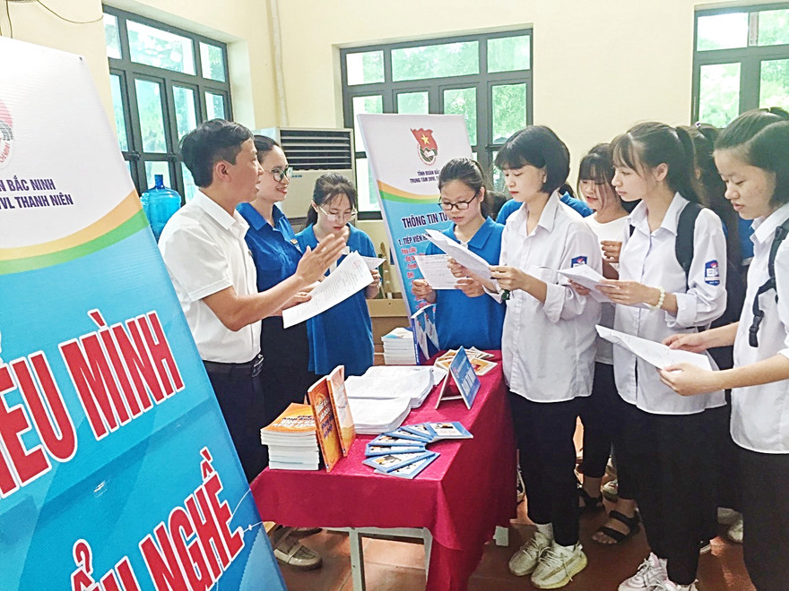 Tỉnh Đoàn Bắc Ninh tư vấn nghề nghiệp cho học sinh