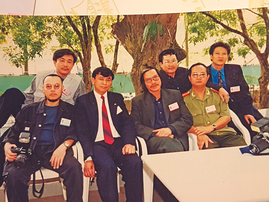 Những bạn văn thân ái 