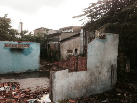 Cơ quan điều tra đang khám nghiệm hiện trường làm rõ nguyên nhân tử vong của ông Xê.