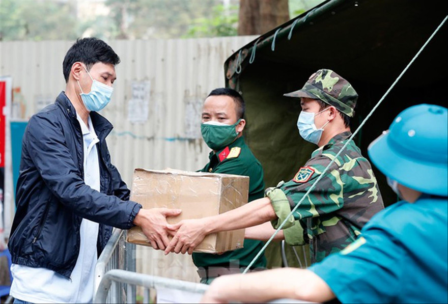 Chủ tịch UBND thành phố Hà Nội yêu cầu không gửi đồ tiếp tế vào các khu cách ly tập trung Ảnh: PV