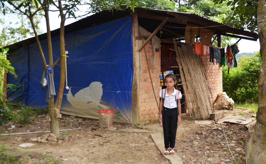 Bé H’Sia và “ngôi nhà” của gia đình 