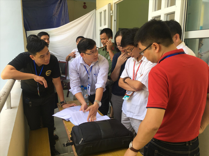 Kiểm tra công tác chấm thi tại địa phương Ảnh: Diệp An 