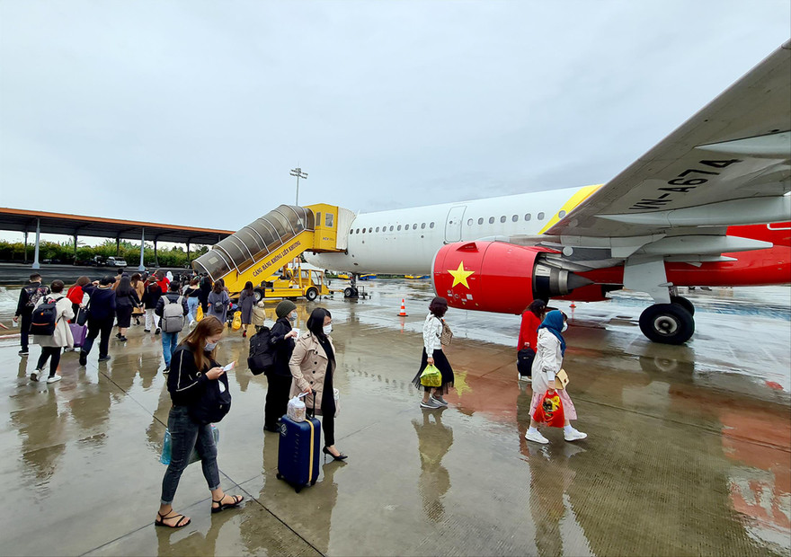 Vẫn còn nhiều vé máy bay, vé tàu dịp cao điểm Têt Nguyên đán Tân Sửu 2021 Ảnh minh họa: Phạm Thanh 