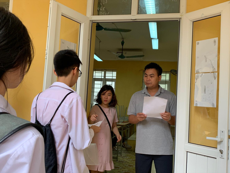 Học sinh Hà Nội thi vào lớp 10 năm nay được lược bỏ môn thi thứ 4