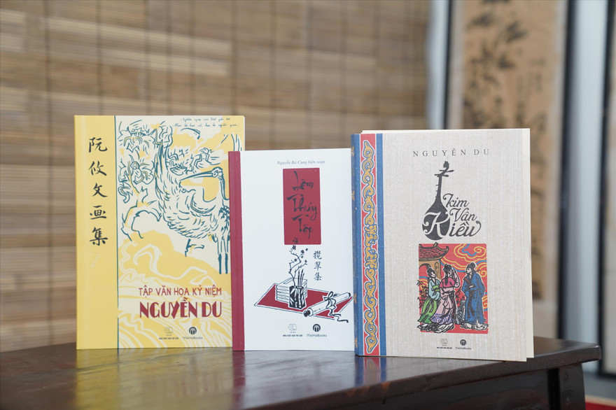 Trưng bày nhiều ấn phẩm “Truyện Kiều” và về Nguyễn Du 
