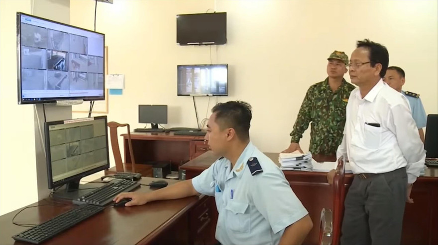 Lực lượng kiểm soát tại cửa khẩu Hoa Lư, khu vực biên giới Tây Nam 