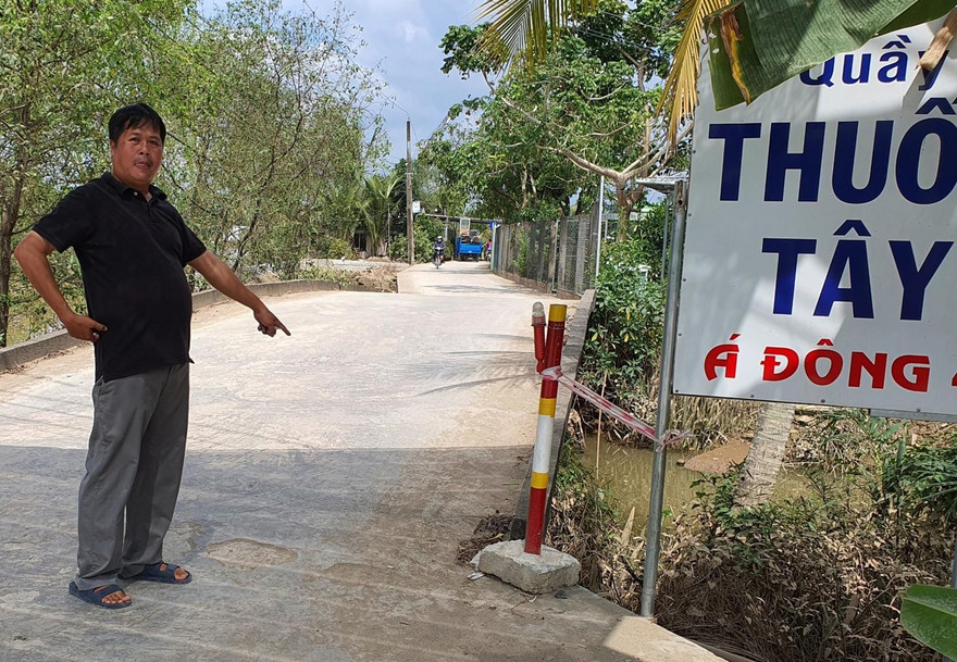 Ðoạn đường do ông Nguyễn Bá Tùng tự bỏ tiền đầu tư trên đất nhà, nhưng không đền bù, giải tỏa theo quy định