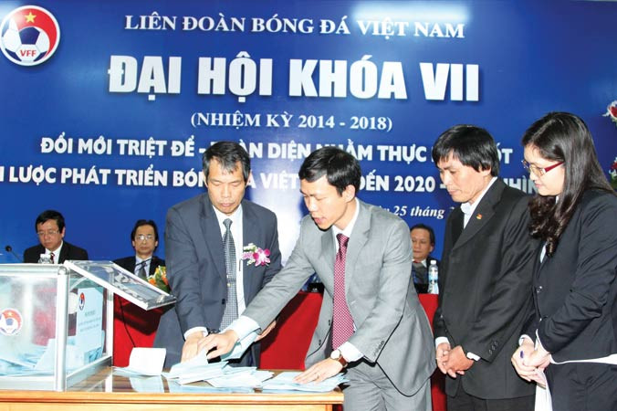 VFF vẫn đang gặp khó trong việc tìm ứng viên đủ tầm để lãnh đạo tổ chức này, thay Chủ tịch khóa 7 Lê Hùng Dũng. Ảnh: VSI.