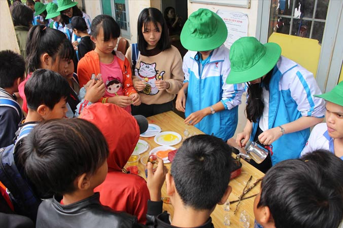 Tổ chức sân chơi khoa học vui cho trẻ em.