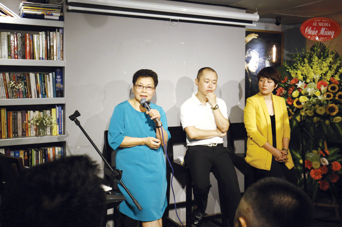 Gia đình nhạc sĩ An Thuyên tại cuộc họp báo 12/4. Ảnh: Như Ý.