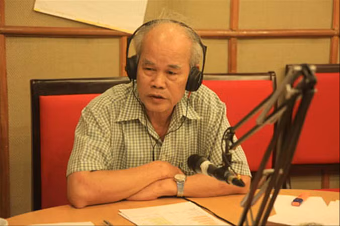 ​BLV Đình Khải.