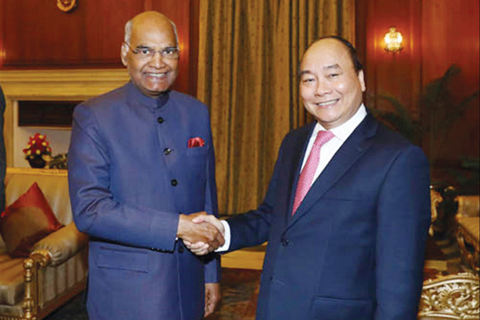Thủ tướng Nguyễn Xuân Phúc hội kiến Tổng thống Ấn Độ Ram Nath Kovind. Ảnh: VGP.
