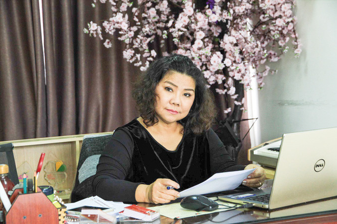 NSND Thanh Hoa tại phòng làm việc trong cương vị mới. Ảnh: N.M.Hà.