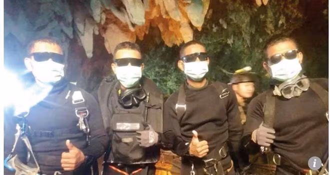 Các thợ lặn “siêu cấp”. Ảnh: SCMP.