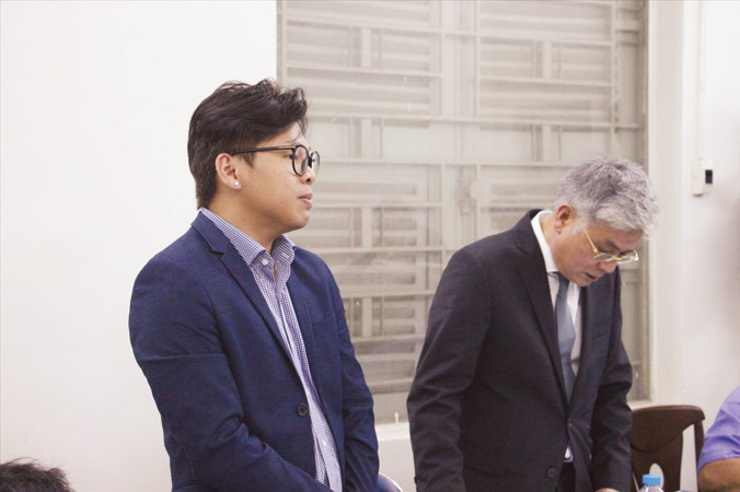 Đại diện GrabTaxi tại tòa. Ảnh: Tân Châu.