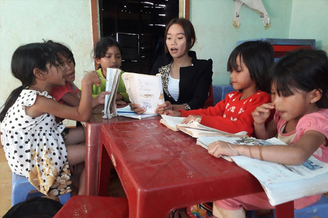 Lớp học thêm tình thương của chị H’Blao. Ảnh: Nhân vật cung cấp.