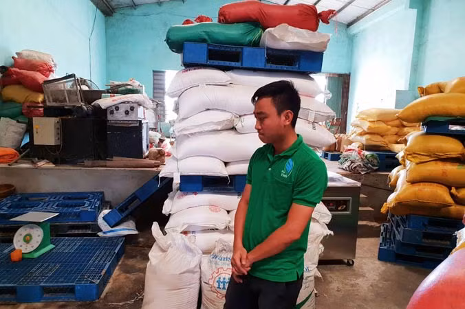 Những kho đường lậu này khiến đường nội điêu đứng.