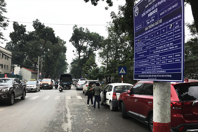 Đỗ xe iParking trên các tuyến phố nội đô.