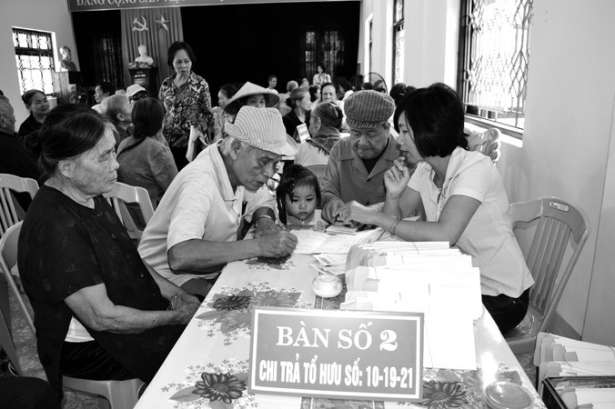 Cải cách BHXH hướng tới có lương hưu cơ bản cho tất cả mọi người dân.