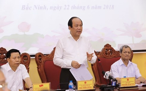 Bộ trưởng, Chủ nhiệm Văn phòng Chính phủ Mai Tiến Dũng phát biểu tại buổi làm việc. Ảnh: VGP/Nhật Bắc