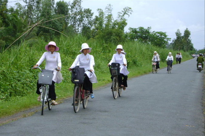 Học sinh vào năm học mới.