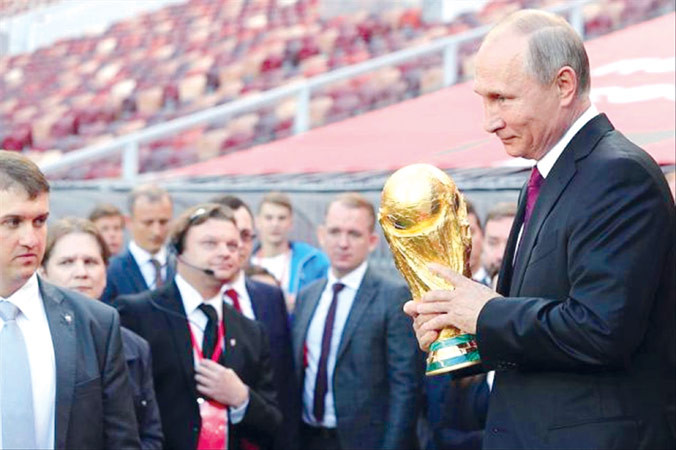 Tổng thống Nga V.Putin tuyên bố mở cửa cả đất nước và trái tim cho thế giới khi World Cup 2018 tổ chức tại Nga.