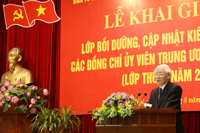 Tổng Bí thư Nguyễn Phú Trọng phát biểu chỉ đạo, khai giảng lớp bồi dưỡng. Ảnh: H.M.