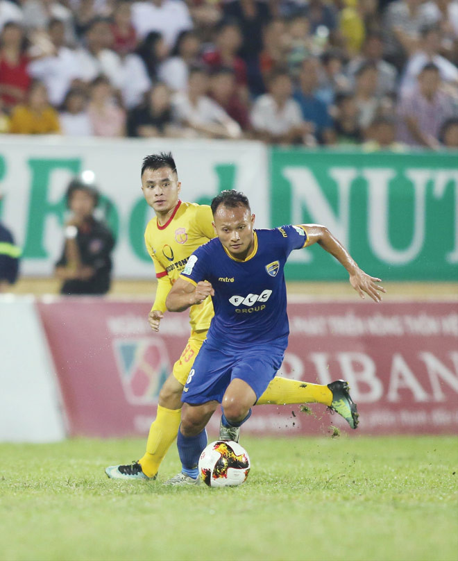 Việc Thanh Hoá nằm ở vùng nguy hiểm xuống hạng trước khi lượt đi Nuti Café V-League 2018 khép lại có thể coi là một bất ngờ. Ảnh: VSI.