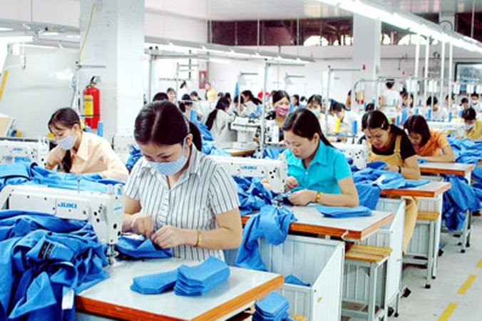 Tiếp tục thể chế hóa chính sách tiền lương theo cơ thế thị trường. Ảnh: Như Ý.