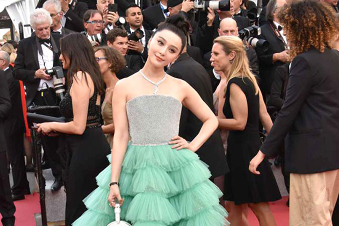 Phạm Băng Băng lao đao vì scandal trốn thuế.