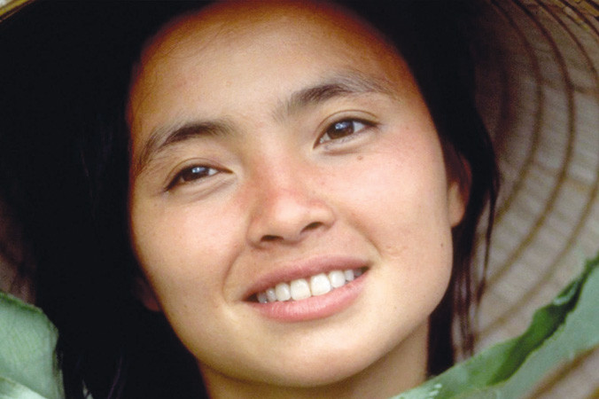 Hình ảnh quen thuộc, nổi tiếng của Lê Thị Hiệp trên các poster phim "Trời và Ðất".