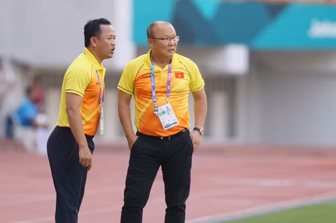 HLV Park Hang seo đã thể hiện khả năng điều binh rất tốt trong cả 3 trận vòng bảng. Ảnh: VSI.