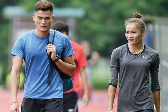 Luyện tập cự ly 400m rào trong thời gian tập huấn tại Trung Quốc, anh em Quách Công Lịch, Quách Thị Lan lại được đăng ký thi 400m ở giải Đài Loan mở rộng. Ảnh: FB Công Lịch.