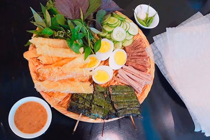 Bánh cuốn Tây Sơn.