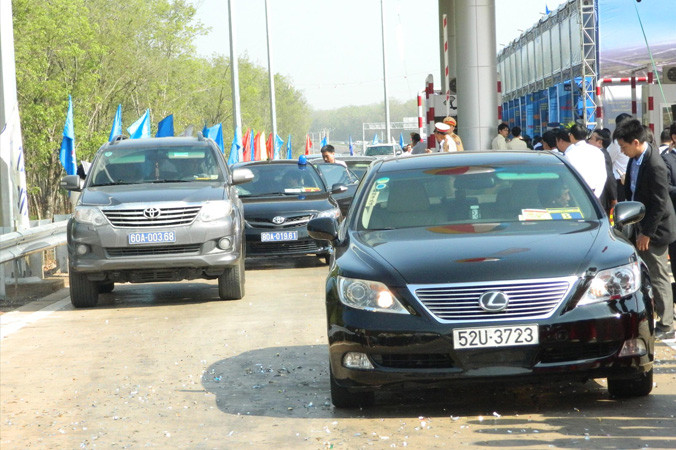 Xe công sẽ được khai thác hết hiệu suất khi thực hiện đề án thí điểm thuê xe nhằm tiết kiệm, tránh lãng phí.