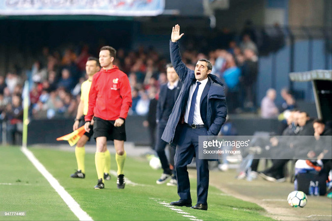 Áp lực đè nặng HLV Valverde sau khi Barca bị loại khỏi Champions League. Ảnh: GETTY IMAGES.