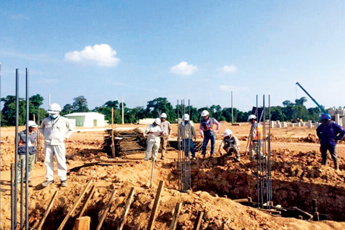 Công ty Cổ phần Xây dựng GM ở Hải Phòng thi công hạng mục công trình liên quan hạ tầng thuộc dự án muối mỏ Kali tại Lào trong 9 tháng với số tiền hơn 42,36 tỷ đồng.