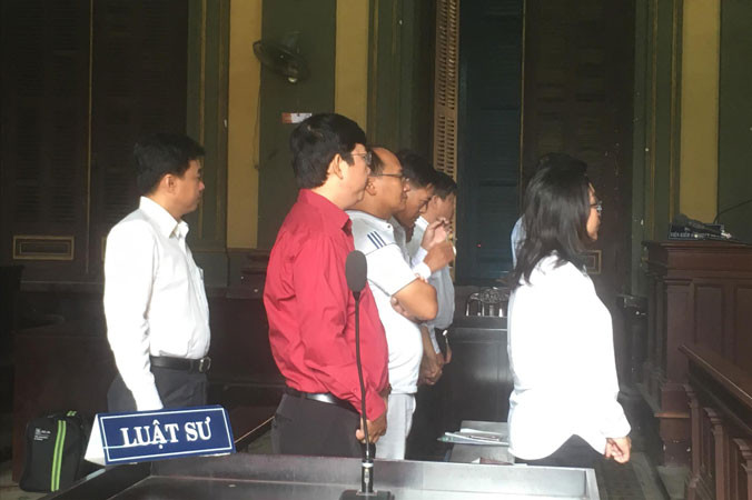 Các bị cáo tại tòa. Ảnh: Tân Châu.