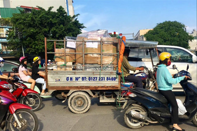 Xe ba bánh trên đường phố Thủ đô.