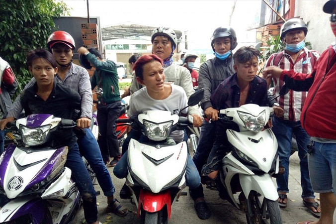 Nhóm "hiệp sĩ" khống chế được các đối tượng hung hãn.