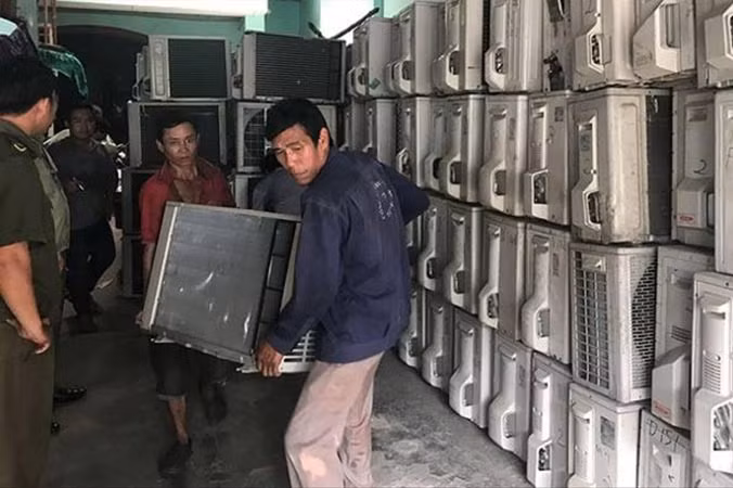 Cơ quan chức năng phát hiện nhiều “ổ” hàng điện máy nhập lậu trên địa bàn TPHCM.