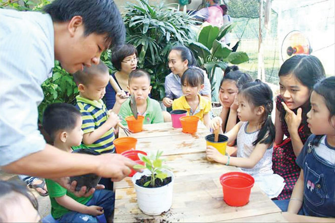 Các khóa học kỹ năng sống, khóa học trải nghiệm được nhiều phụ huynh chọn lựa cho con dịp hè này.