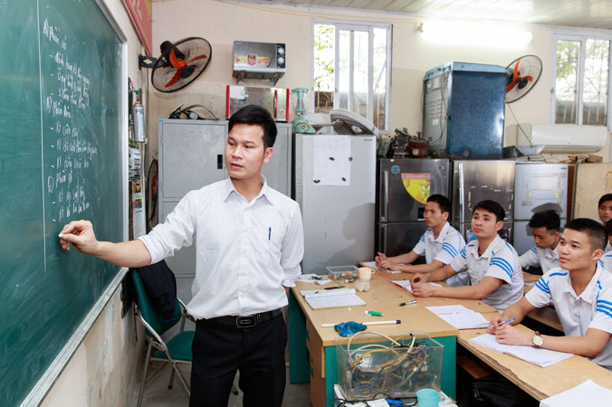 Lớp dạy nghề cho sinh viên. Ảnh: Hồng Vĩnh.