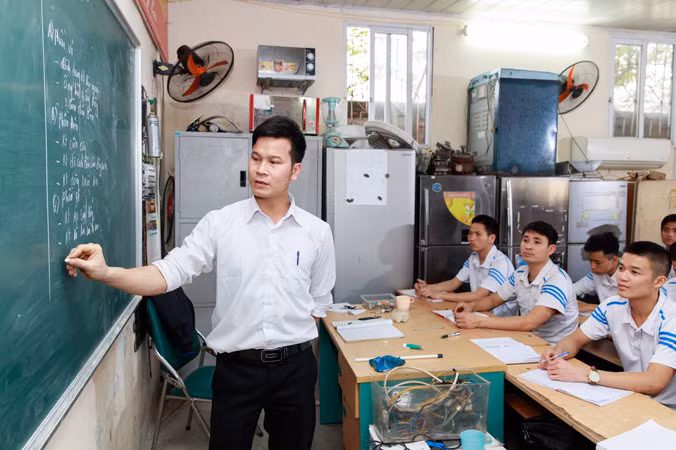 Lớp dạy nghề cho sinh viên. Ảnh: Hồng Vĩnh.